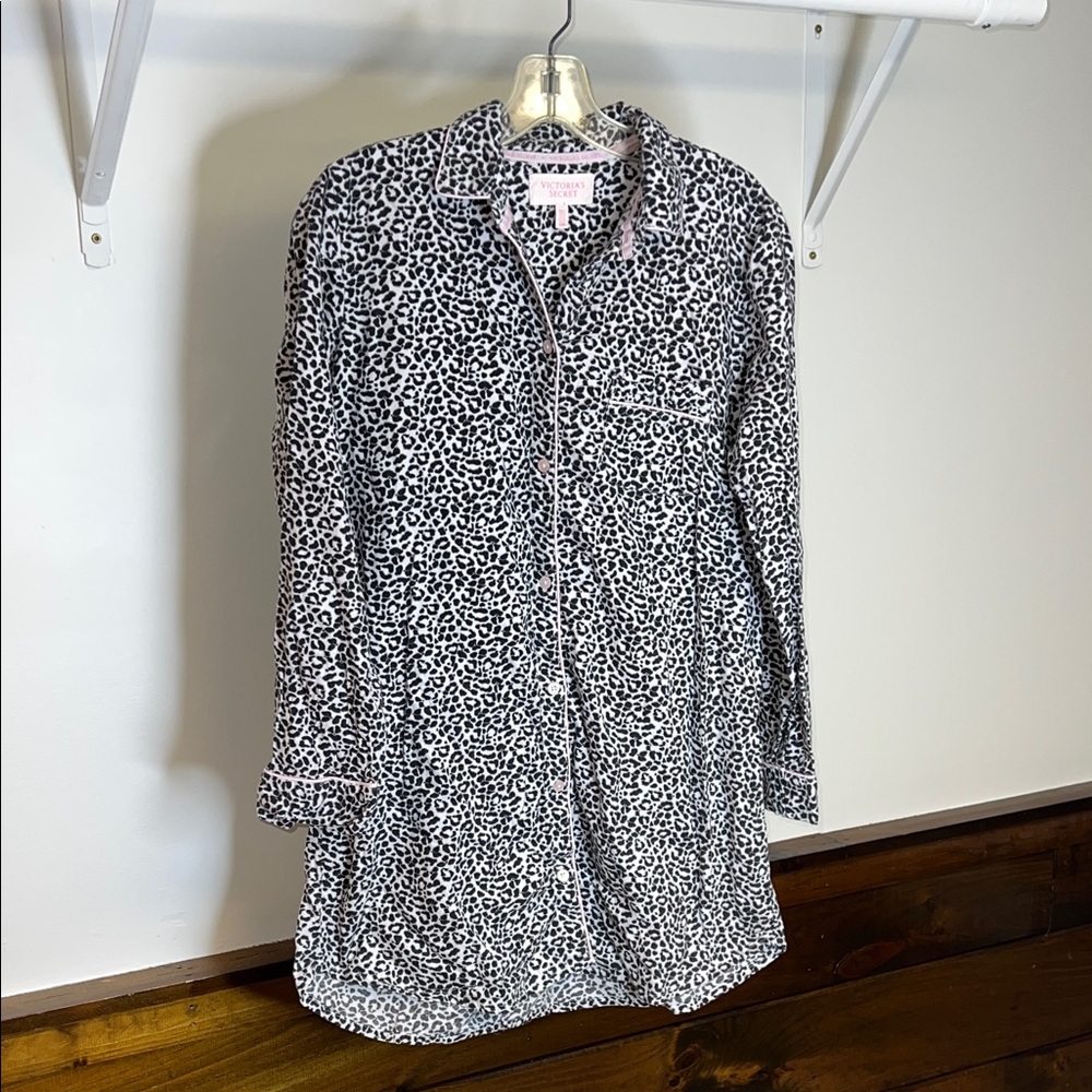 Victoria's Secret Black and White Leopard Print Nightgown Flannel Button Down- S